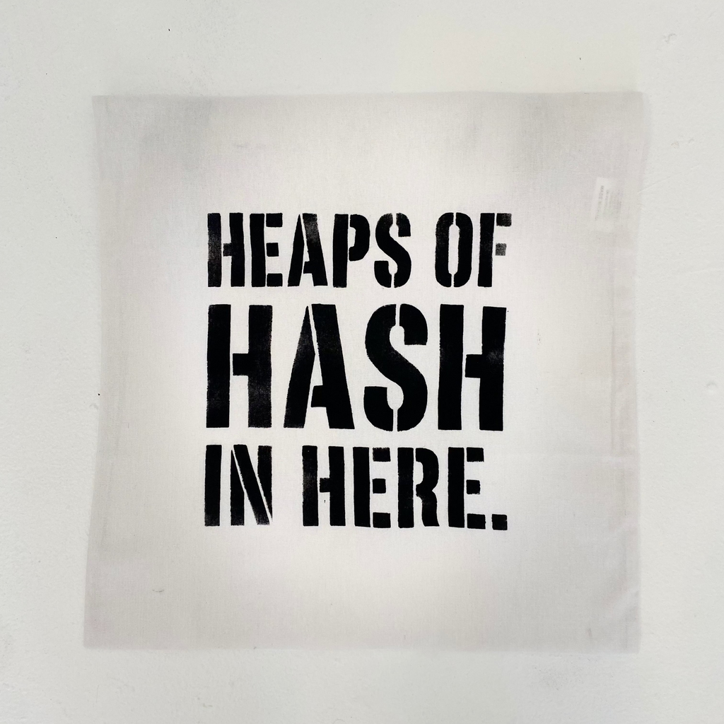 HEAPS OF **** IN HERE TOTE BAG